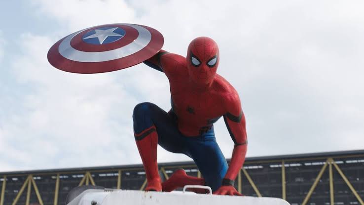 Spider-Man holding Captain America Shield in Civil War - Hey everyone