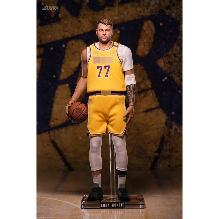 AOM 1/6 Lakers/Mavericks Luka Doncic action figure | Face painted by the designer | Excellent detail
