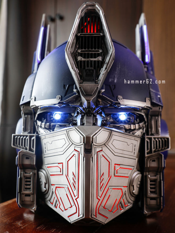 New version of Transformers Optimus Prime helmet, voice control